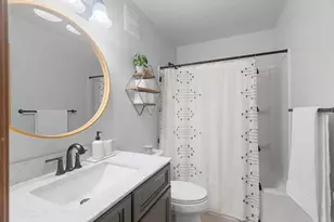 15548 Flyboat Ln, Apple Valley, MN 55124 - Photo 18