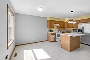 612 1st Ave NW, Osseo, MN 55369 - Photo 8