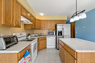 612 1st Avenue NW, Osseo, MN 55369 - Photo 6