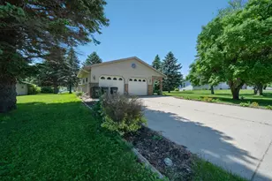 1111 1st St NE, Elbow Lake, MN 56531 - Photo 2