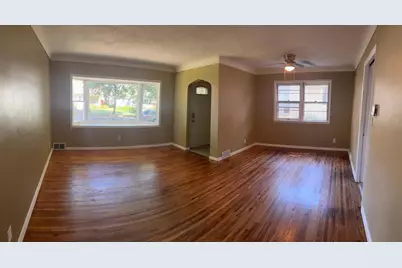 966 Hawthorne Avenue E, Saint Paul, MN 55106 - Photo 2