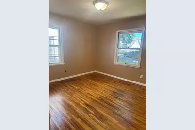 966 Hawthorne Avenue E, Saint Paul, MN 55106 - Photo 4