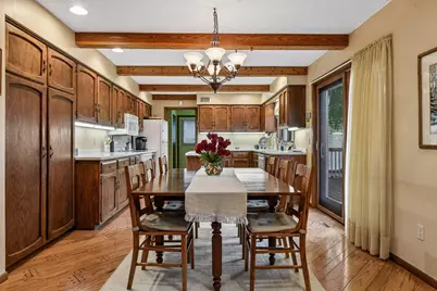 7474 Saratoga Drive, Chanhassen, MN 55317 - Photo 8