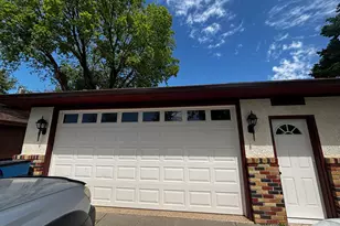 3940 Lake Curve Ave N, Robbinsdale, MN 55422 - Photo 8