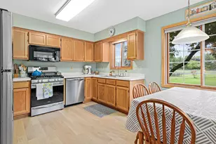 545 Lovell Ave, Roseville, MN 55113 - Photo 10
