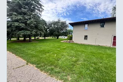 1525 Sayles Drive, Jackson, MN 56143 - Photo 4