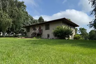 1525 Sayles Dr, Jackson, MN 56143 - Photo 2