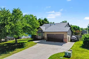 11120 Hampshire Ct E, Champlin, MN 55316 - Photo 30