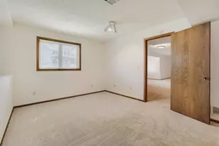 17390 Greenview Cir, Lakeville, MN 55044 - Photo 24