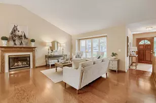 17390 Greenview Cir, Lakeville, MN 55044 - Photo 6
