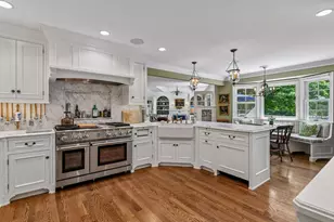 17803 Maple Hill Rd, Wayzata, MN 55391 - Photo 4