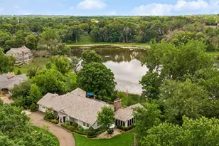 17803 Maple Hill Rd, Wayzata, MN 55391 - Photo 2