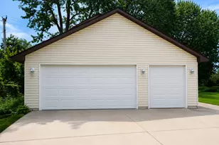 8245 Del Dr N, New Hope, MN 55428 - Photo 10