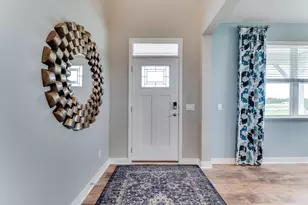 1577 Elbert Dr, Shakopee, MN 55379 - Photo 2