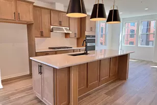 845 Sweetwater Dr, Saint Paul, MN 55116 - Photo 8