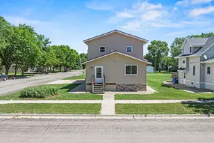 313 7th St W, Canby, MN 56220 - Photo 2