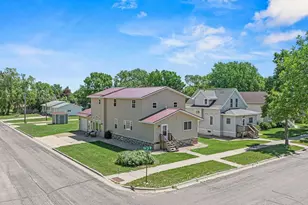 313 7th St W, Canby, MN 56220 - Photo 2