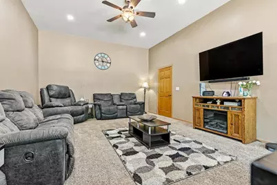 313 7th Street W, Canby, MN 56220 - Photo 14