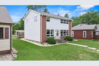 213 2nd Street E, Jasper, MN 56144 - Photo 2