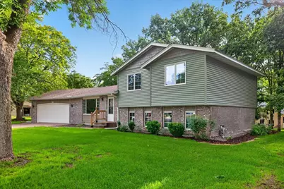 221 Jerry Liefert Drive, Monticello, MN 55362 - Photo 2