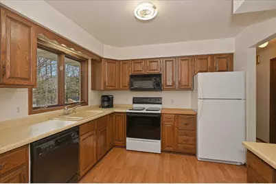 56 Nelson Drive, Silver Bay, MN 55614 - Photo 4