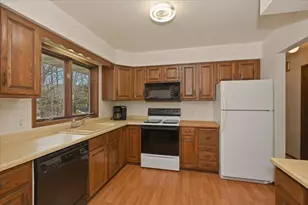 56 Nelson Dr, Silver Bay, MN 55614 - Photo 4