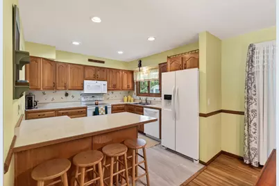 1094 Lowell Drive, Apple Valley, MN 55124 - Photo 14