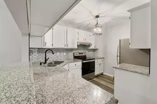 5942 Fernwood St, Shoreview, MN 55126 - Photo 2