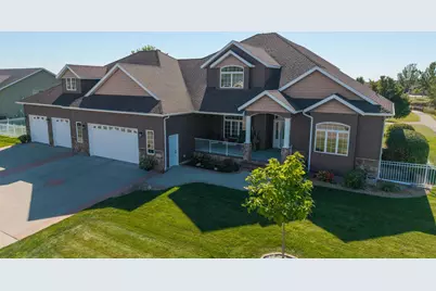 1007 6 Avenue NE, Dilworth, MN 56529 - Photo 2