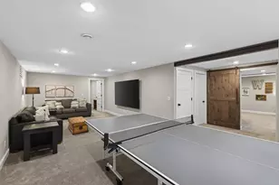 10351 Wildwood Cir, Bloomington, MN 55437 - Photo 18
