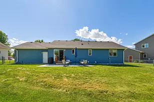 1555 Cornerstone Ln, Owatonna, MN 55060 - Photo 32