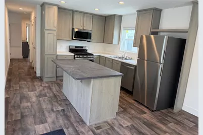 1611 6th Avenue E #A5, Alexandria, MN 56308 - Photo 2