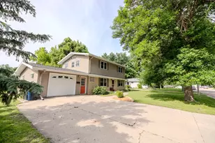 3 Sunnyslope Rd, Morris, MN 56267 - Photo 2