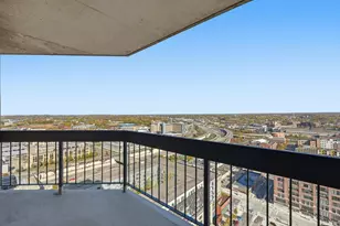 78 10th St E, Saint Paul, MN 55101 - Photo 10