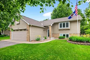 1222 Saddlebrook Ln, Woodbury, MN 55125 - Photo 2