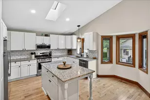 1222 Saddlebrook Ln, Woodbury, MN 55125 - Photo 12