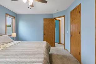 1049 Bonnieview Dr, Woodbury, MN 55129 - Photo 20