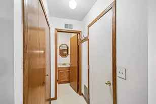 2580 Bedford Ct, Mendota Heights, MN 55120 - Photo 14
