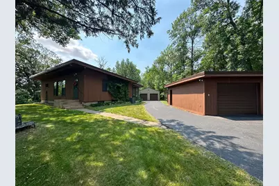 1402 N McKay Avenue NE, Alexandria, MN 56308 - Photo 1