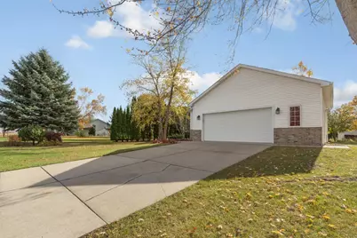 875 Myer Drive NE, Owatonna, MN 55060 - Photo 4