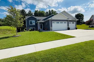 1013 Eagle Vista Ln, Lake City, MN 55041 - Photo 2
