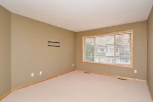 2412 Eagle Trace Ln, Woodbury, MN 55129 - Photo 12