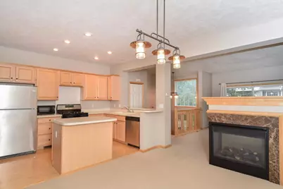 2412 Eagle Trace Lane, Woodbury, MN 55129 - Photo 6