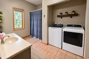 208 High Ave, Wanamingo, MN 55983 - Photo 16