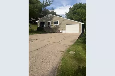 616 N Buse Street, Fergus Falls, MN 56537 - Photo 2
