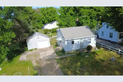 105 Fenton Avenue, Albert Lea, MN 56007 - Photo 1