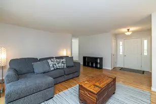 991 Cortland Dr, Apple Valley, MN 55124 - Photo 4