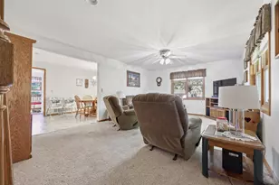 424 E 11th St, Gibbon, MN 55335 - Photo 14