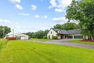 25131 Franklin Lake Rd, Pelican Rapids, MN 56572 - Photo 2