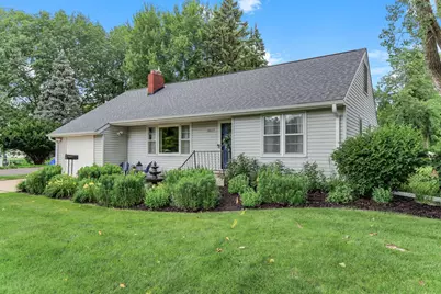 1827 44th Avenue NE, Columbia Heights, MN 55421 - Photo 4